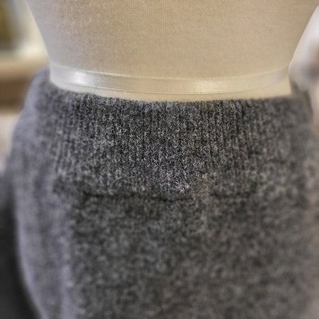 밴딩도톰니트롱스커트