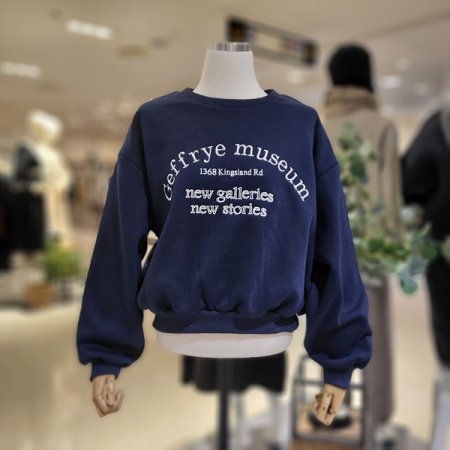 세미크롭레터링맨투맨