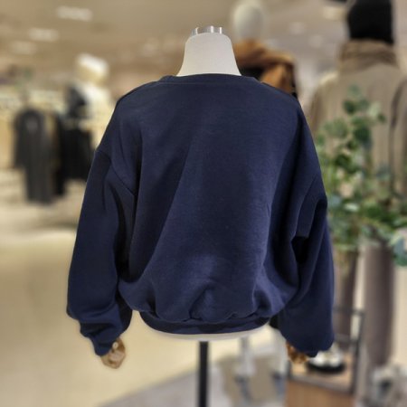 세미크롭레터링맨투맨