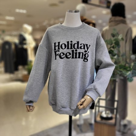 홀리데이기본맨투맨티