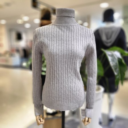 꽈배기짜임쫀쫀폴라니트