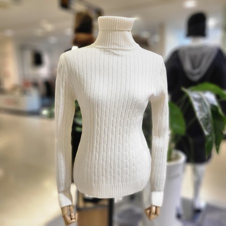 꽈배기짜임쫀쫀폴라니트