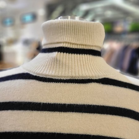 단가라폴라니트스웨터