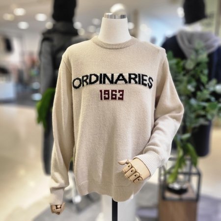 영레터링긴팔니트티