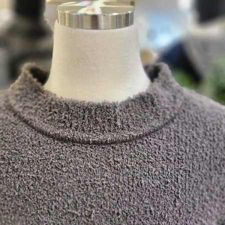 라운드넥부클니트긴팔티