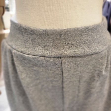 뒷밴딩와이드핏트레이닝팬츠