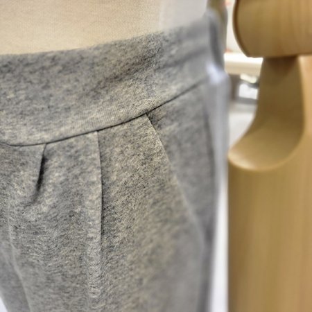 뒷밴딩와이드핏트레이닝팬츠