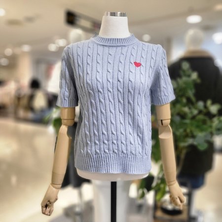 반팔라운드넥하트니트