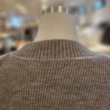 브이넥루즈핏니트베스트