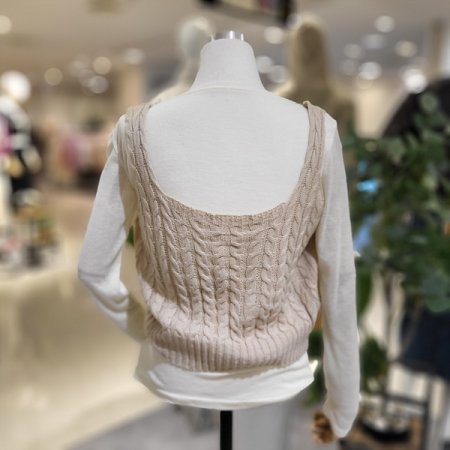 간절기니트뷔스티에