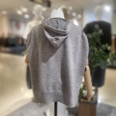 옆절개후드니트조끼