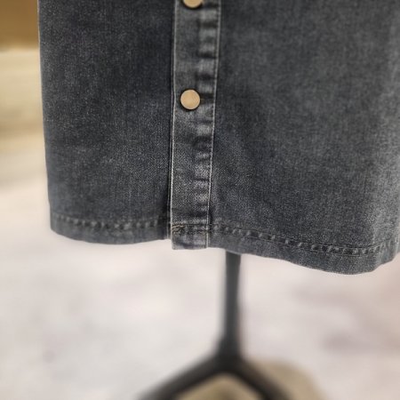 앞단추뒷포켓청스커트