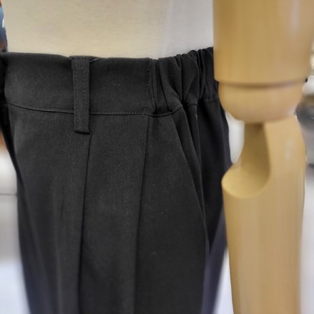 뒷밴딩핀턱와이드슬랙스