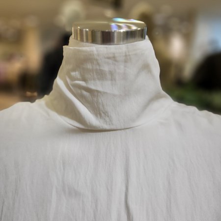 하이넥뒷셔링블라우스