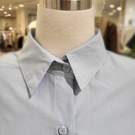 카라넥뒷주름블라우스