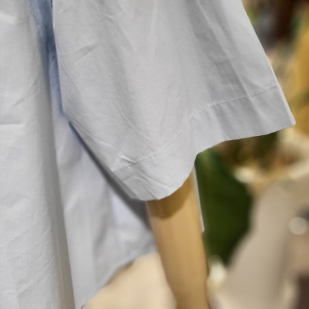 카라넥뒷주름블라우스