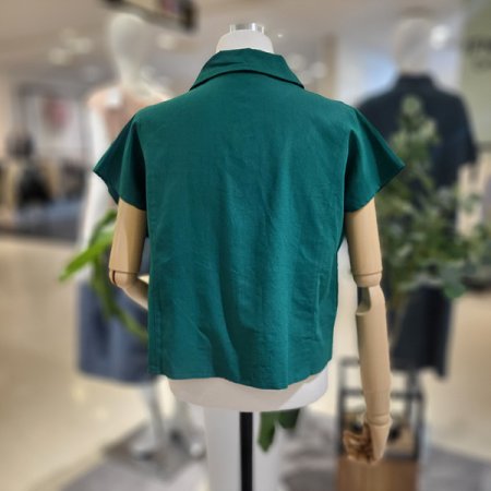 캡소매카라넥숏블라우스