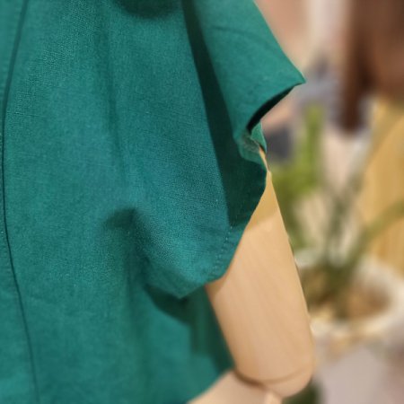 캡소매카라넥숏블라우스