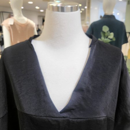 딥넥라인레이어드블라우스