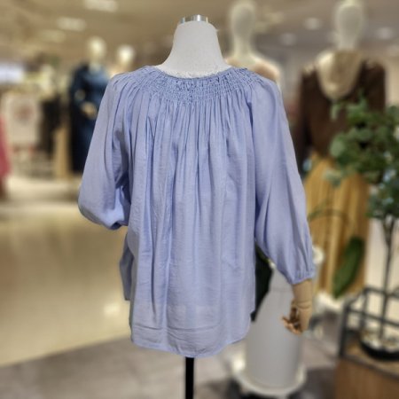 8부소매시스루프릴블라우스