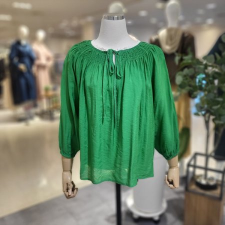 8부소매시스루프릴블라우스