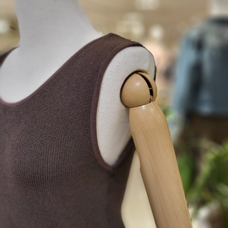 민소매런닝니트