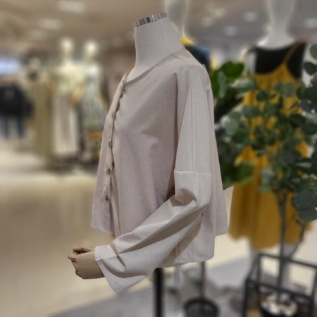 라운드넥긴팔린넨자켓