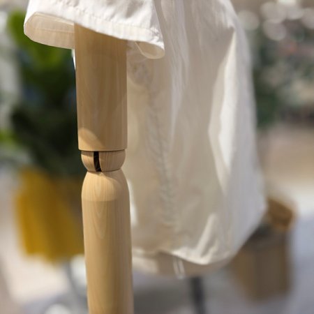 카라넥옆셔링반팔블라우스