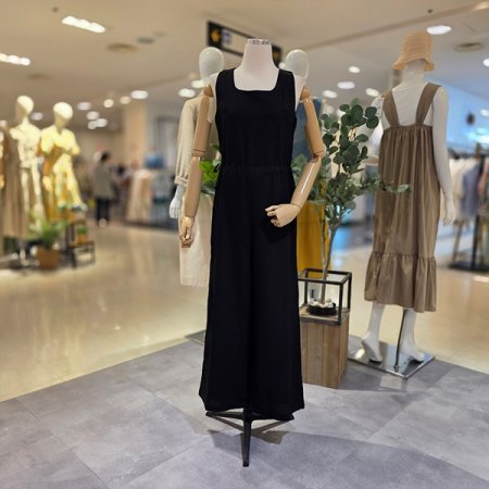 스퀘어넥블랙점프수트