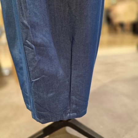 밑단핀턱글로시와이드팬츠