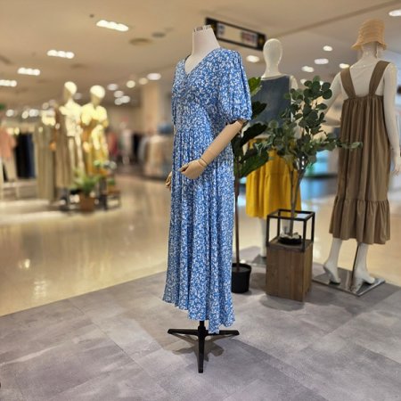 잔꽃패턴브이넥원피스