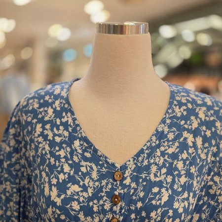 잔꽃패턴브이넥원피스