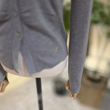 트임포인트딥브이넥니트가디건