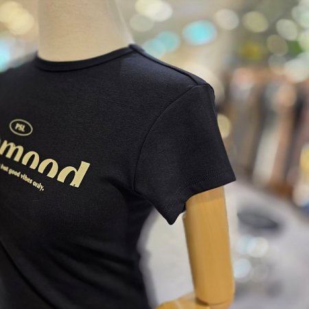 레터링슬림핏크롭티셔츠