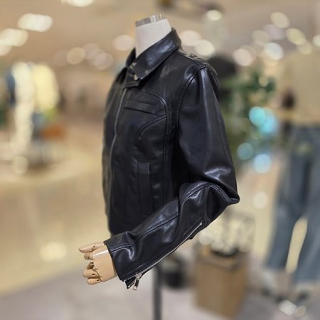 투카라넥집업가죽자켓