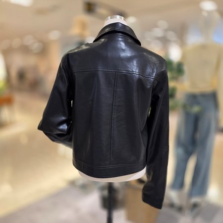 투카라넥집업가죽자켓