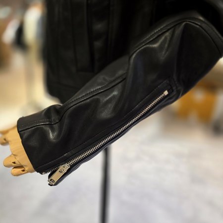 투카라넥집업가죽자켓