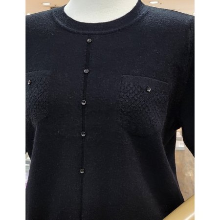 조직단추반팔니트