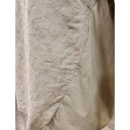 비키티블라우스