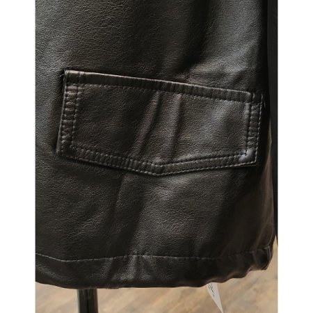 카라절개페이크레더자켓