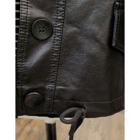 카라절개페이크레더자켓