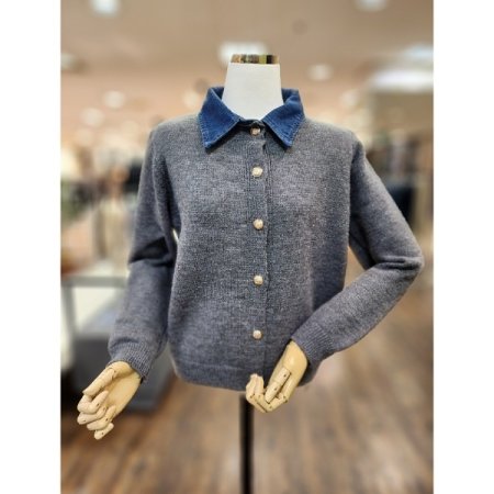 카라청배색버튼니트