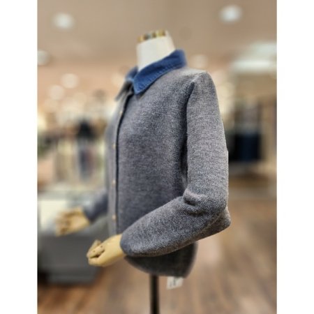 카라청배색버튼니트