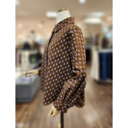 데이지블라우스