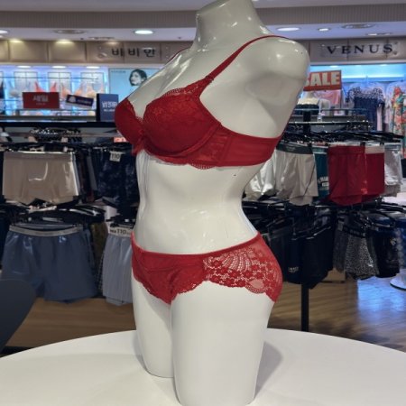리얼레드 로맨틱 브래지어 팬티세트