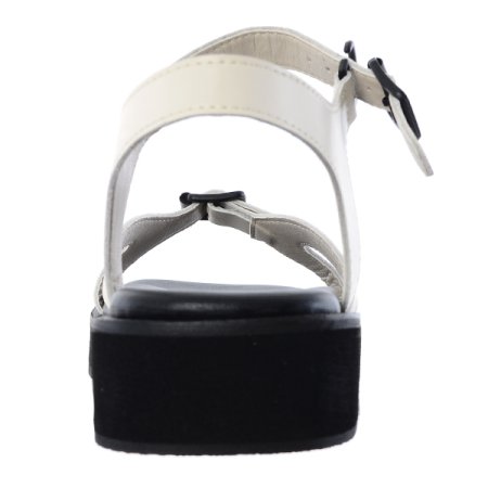 플랫폼 버클샌들