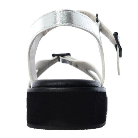 플랫폼 버클샌들