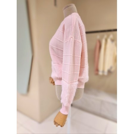 퍼 배색 라운드 니트