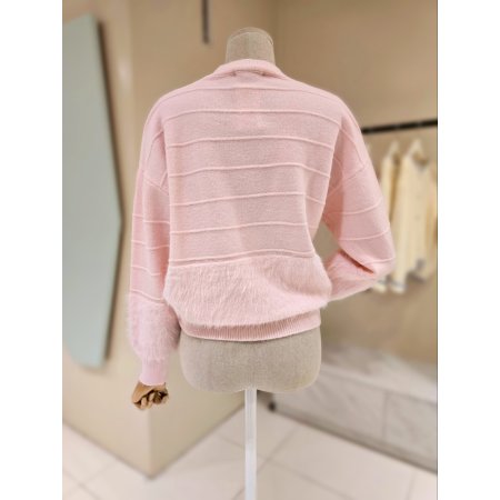 퍼 배색 라운드 니트