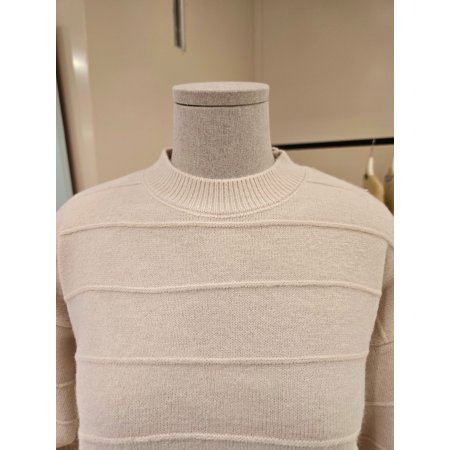 퍼 배색 라운드 니트